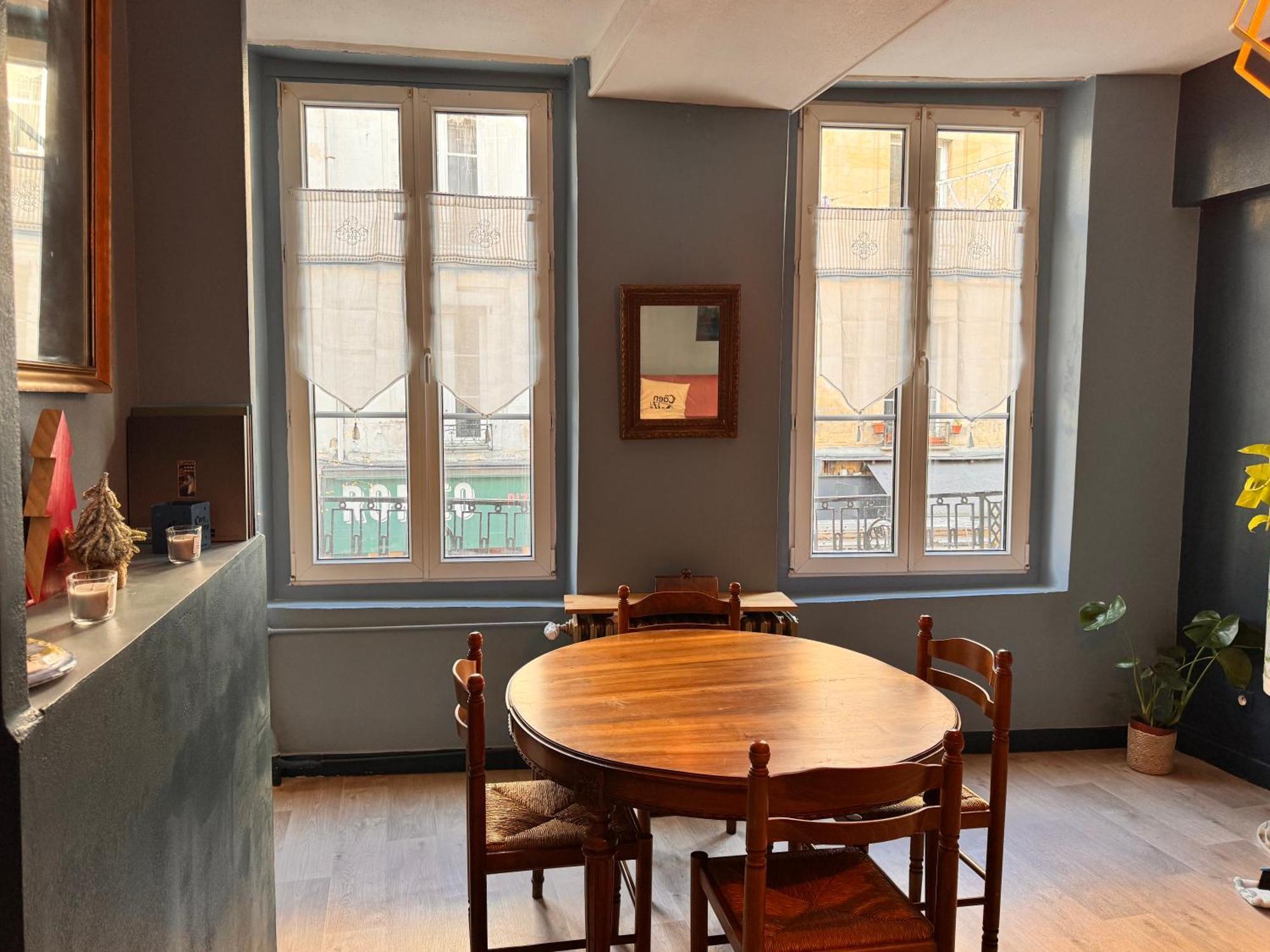 Logis Decaens Apartment Luaran gambar